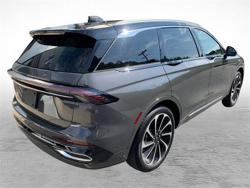Used 2024 Lincoln Nautilus Black Label AWD/4WD image 2