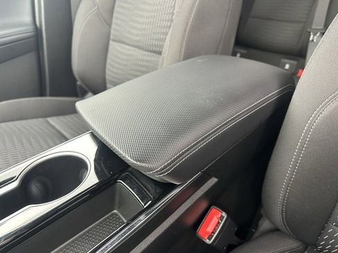 Certified 2025 Chevrolet Equinox LT image 12