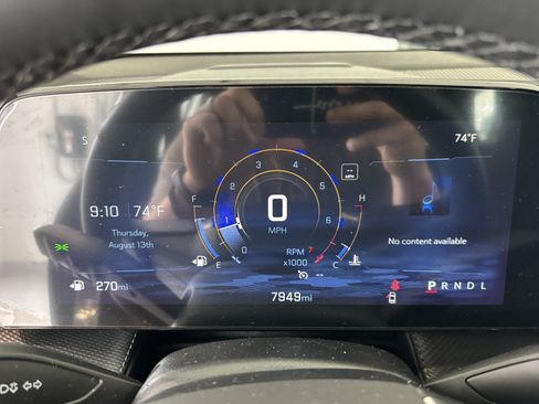 Used 2025 Chevrolet Equinox LT w/ Safety and Technology Package FWD image 11