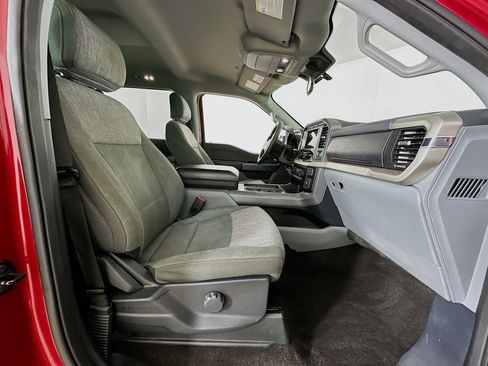 Used 2021 Ford F150 XLT image 29