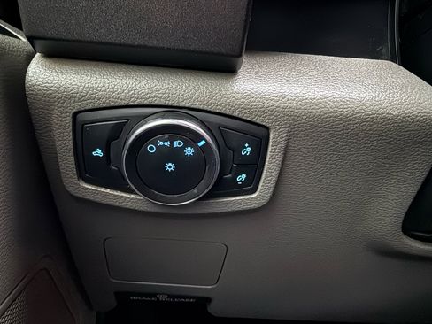 Used 2019 Ford F250 XL w/ Power Equipment Group image 23