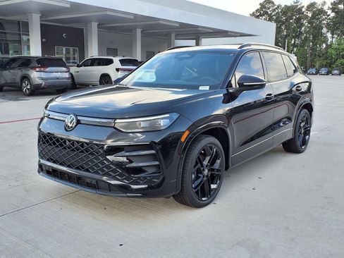 New 2026 Volkswagen Tiguan SE R-Line image 3