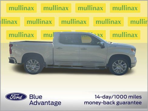 Used 2024 Chevrolet Silverado 1500 High Country w/ High Country Premium Package AWD/4WD image 2