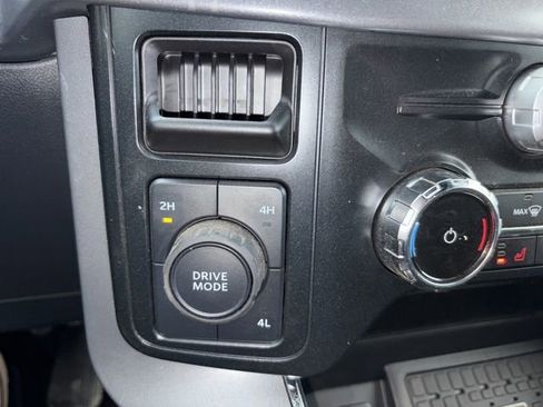 Used 2025 Ford F150 XLT w/ Equipment Group 302A MID image 32