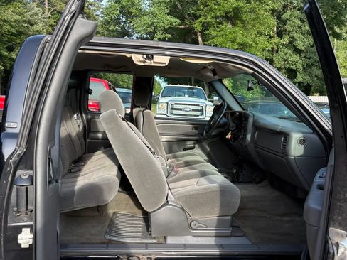 Used 2004 Chevrolet Silverado 1500 LS w/ Light Duty Power Package AWD/4WD image 22
