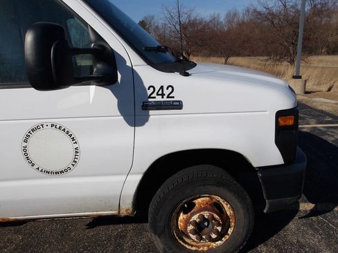 Used 2008 Ford E-350 and Econoline 350 Super Duty image 10