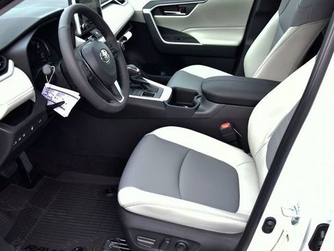 New 2025 Toyota RAV4 XLE Premium image 8