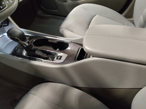 Used 2023 Chevrolet Malibu LT FWD image 26