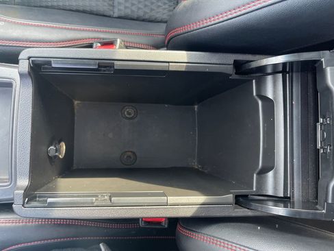 Used 2015 Toyota Camry SE w/ Moonroof Package image 30