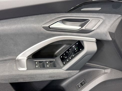 New 2025 Audi SQ5 Premium Plus image 22