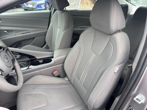 Used 2023 Hyundai Elantra SEL w/ Convenience Package FWD image 35