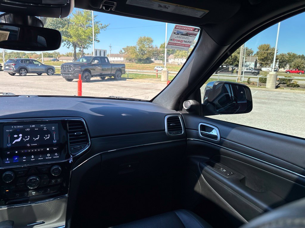 Used 2021 Jeep Grand Cherokee Limited w/ Luxury Group II AWD/4WD image 24