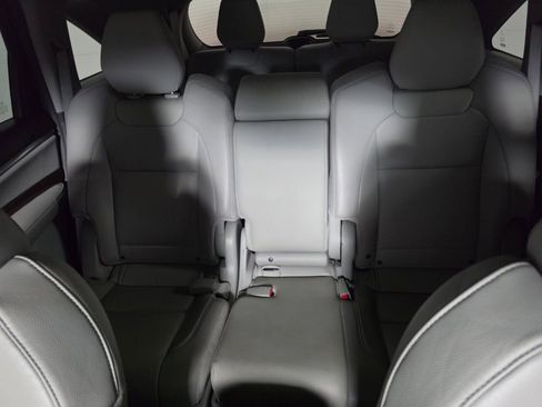Used 2020 Acura MDX SH-AWD image 17