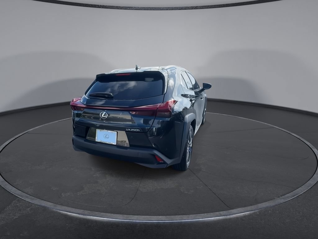 Used 2024 Lexus UX 250h FWD image 8