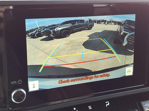 Used 2025 Toyota Tundra SR image 12