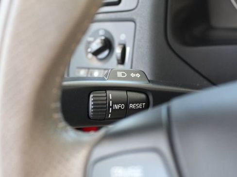 Used 2007 Volvo C70 T5 FWD image 14