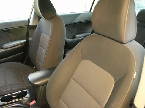 Used 2018 Kia Forte LX w/ LX Popular Package image 16