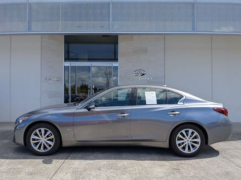 Used 2018 INFINITI Q50 Pure image 3