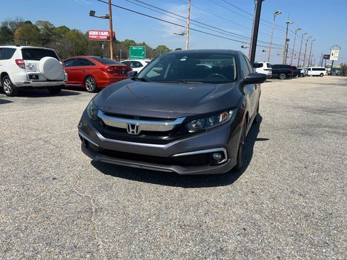 Used 2019 Honda Civic EX image 9