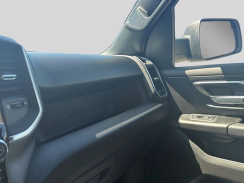 Used 2025 RAM 1500 Big Horn AWD/4WD image 10