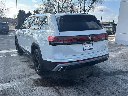Used 2025 Volkswagen Atlas Peak Edition SE image 8