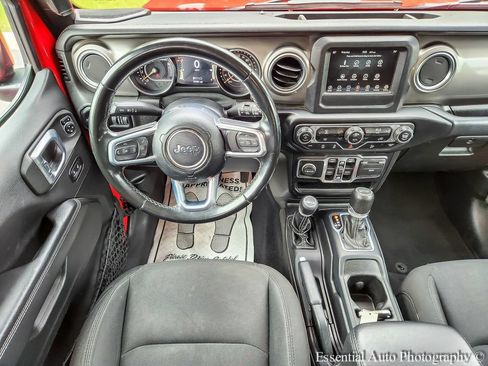 Used 2020 Jeep Wrangler Unlimited Sahara AWD/4WD image 12