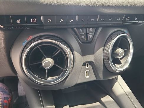 New 2026 Chevrolet Blazer LT w/ Convenience Package FWD image 32