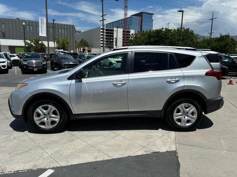 Used 2015 Toyota RAV4 LE FWD image 8
