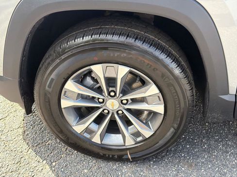 New 2026 Chevrolet Equinox LT w/ Safety and Technology Package FWD image 11