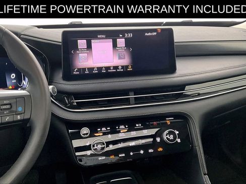Certified 2025 INFINITI QX60 Luxe FWD image 8