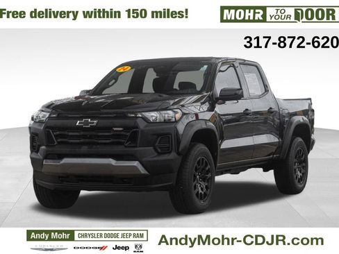 Used 2024 Chevrolet Colorado Trail Boss w/ Technology Package image 3