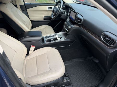 Used 2020 Ford Explorer Limited RWD image 10
