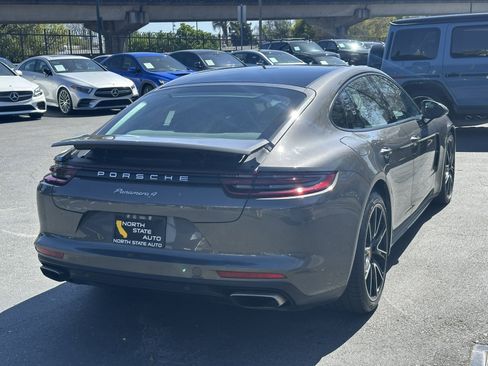 Used 2018 Porsche Panamera 4 image 9