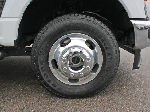 Used 2024 Ford F350 XLT w/ FX4 Off-Road Package image 38