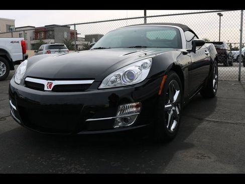 Used 2008 Saturn Sky Base w/ Premium Trim Package image 2