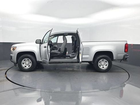 Used 2020 Chevrolet Colorado W/T image 31