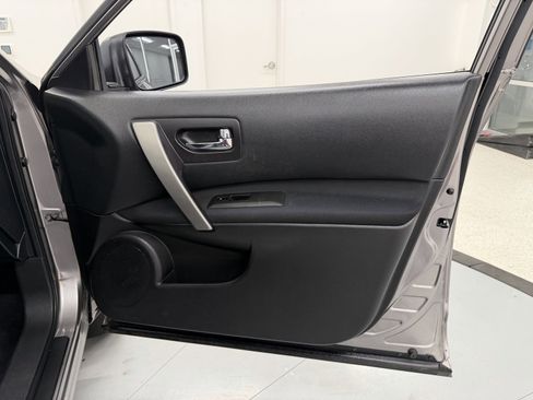 Used 2008 Nissan Rogue S image 25