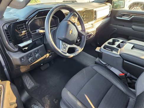 Used 2024 Chevrolet Silverado 1500 LT image 8