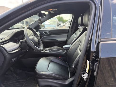 Used 2024 Jeep Compass Latitude AWD/4WD image 20