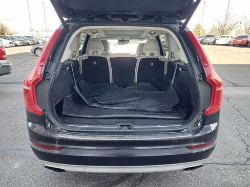 Used 2018 Volvo XC90 T6 Momentum w/ Convenience Package image 14
