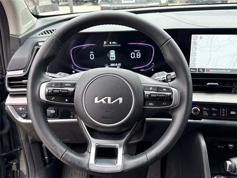 Used 2025 Kia Sportage EX w/ Premium Package image 19