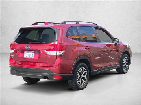 Used 2021 Subaru Forester Premium AWD/4WD image 6