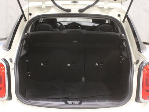 Used 2021 MINI Cooper 4-Door Hardtop w/ Storage Package FWD image 19