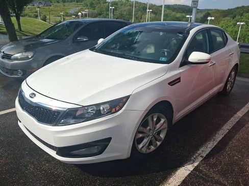 Used 2013 Kia Optima EX w/ Premium Pkg FWD image 2