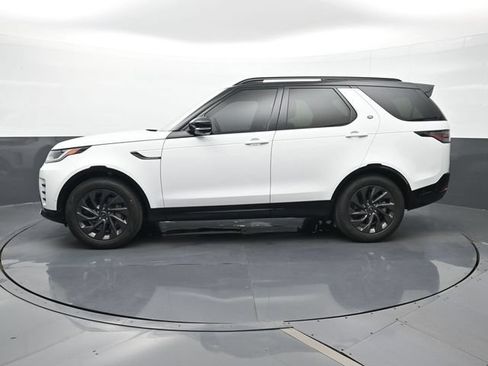 Used 2024 Land Rover Discovery Dynamic SE AWD/4WD image 2