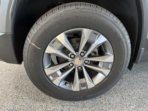 New 2026 Chevrolet Equinox LT FWD image 32
