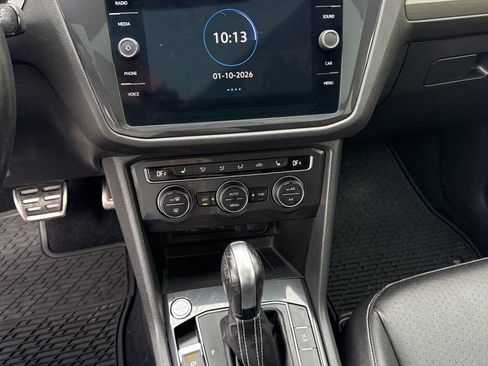 Used 2021 Volkswagen Tiguan SE R-Line image 25