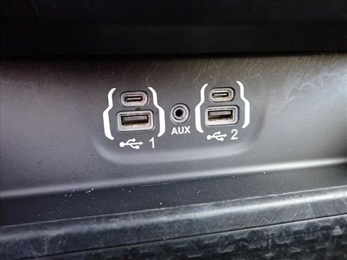Used 2020 RAM 1500 Laramie AWD/4WD image 21