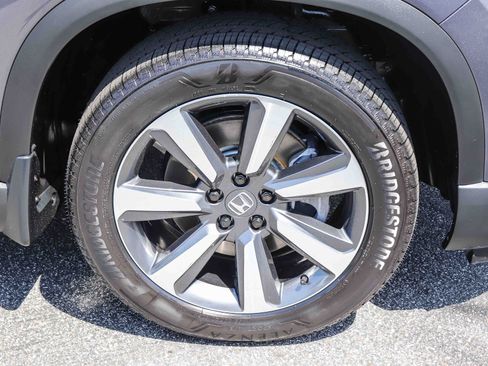 Certified 2025 Honda Pilot Touring image 7