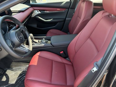 New 2026 MAZDA MAZDA3 Hatchback w/Premium Plus Pkg AWD/4WD image 16